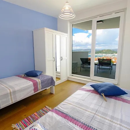Brand New In Id:100 Apartment