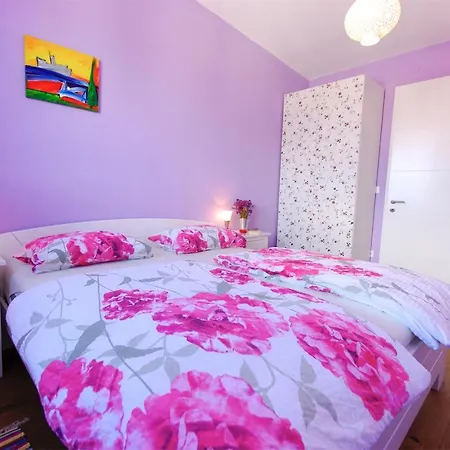 Brand New In Id:100 Apartment