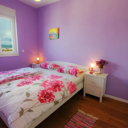 Brand New In Id:100 Apartment *